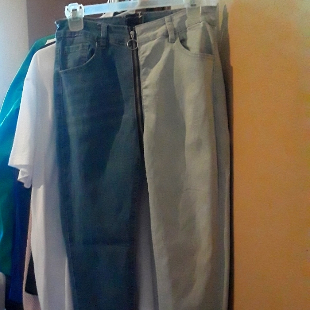 Shein two jean tone zip around Jeans